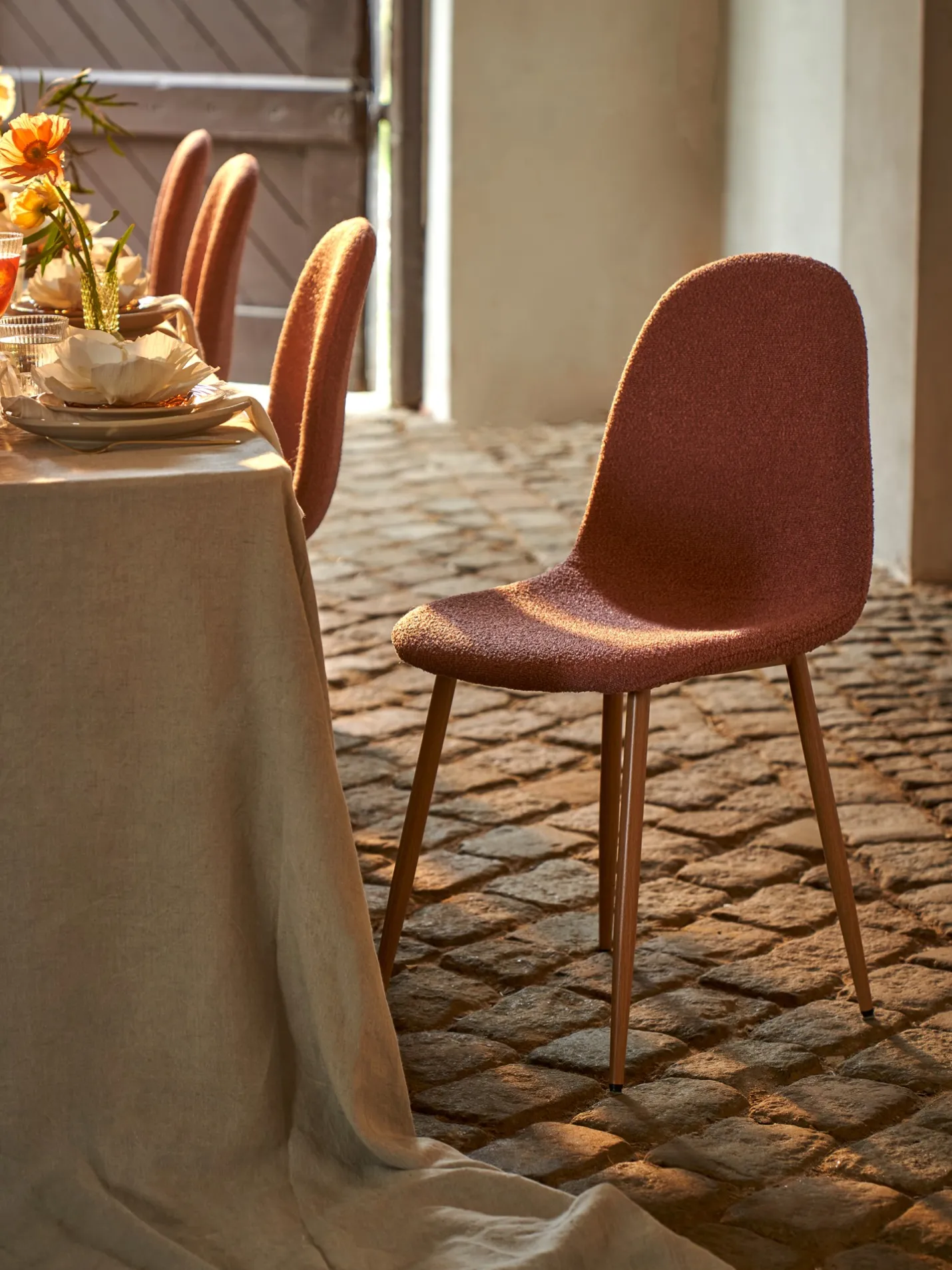Discount Søstrene Grene Schweiz Bouclé-Stuhl Rose