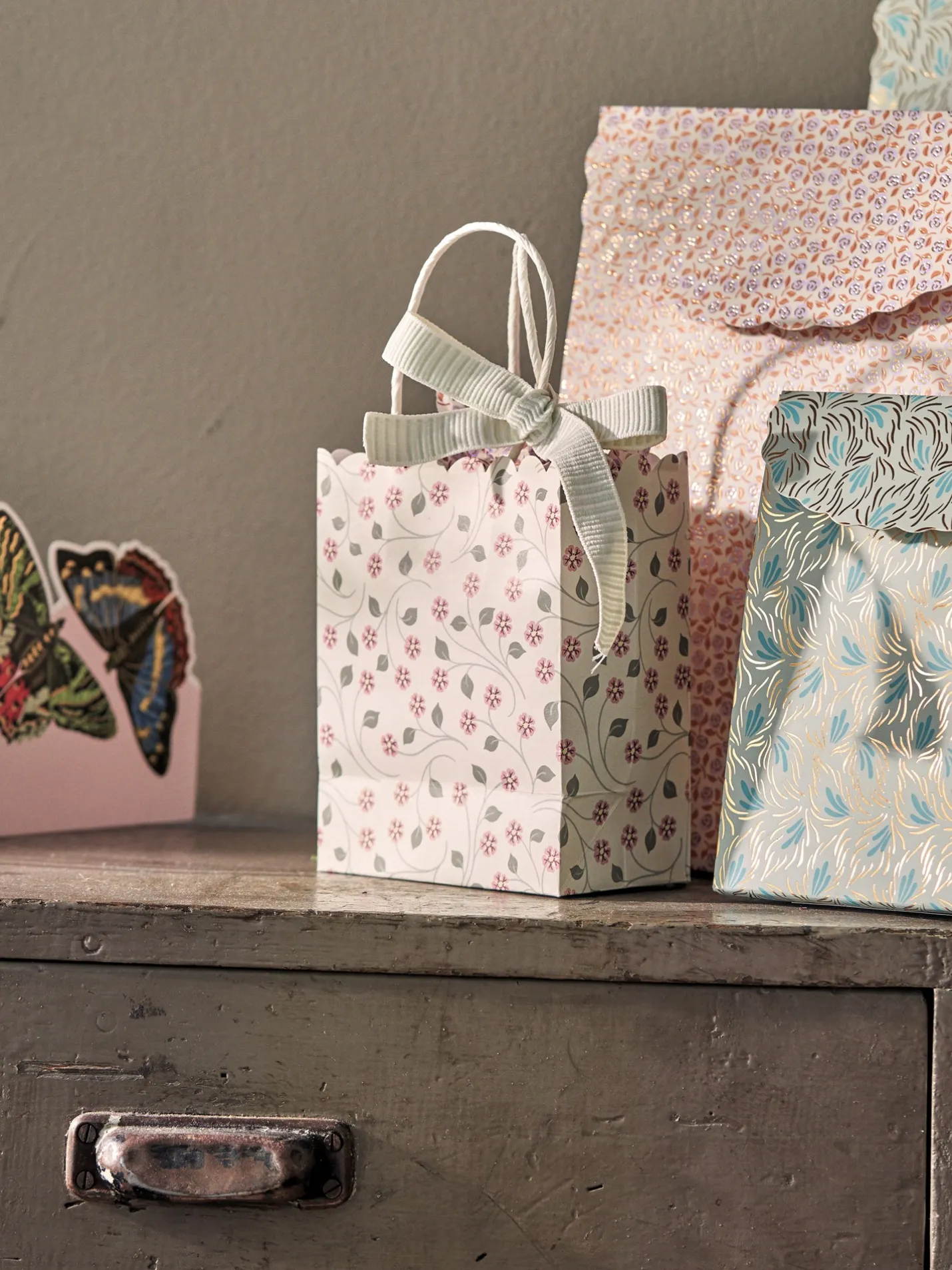 Best Søstrene Grene Schweiz Geschenktüte Off White