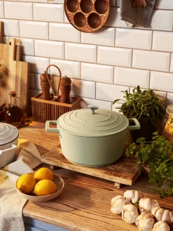 Online Søstrene Grene Schweiz Schmortopf Mit Deckel 4 L Milky Green