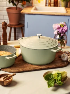Discount Søstrene Grene Schweiz Schmortopf Mit Deckel 5 L Milky Green