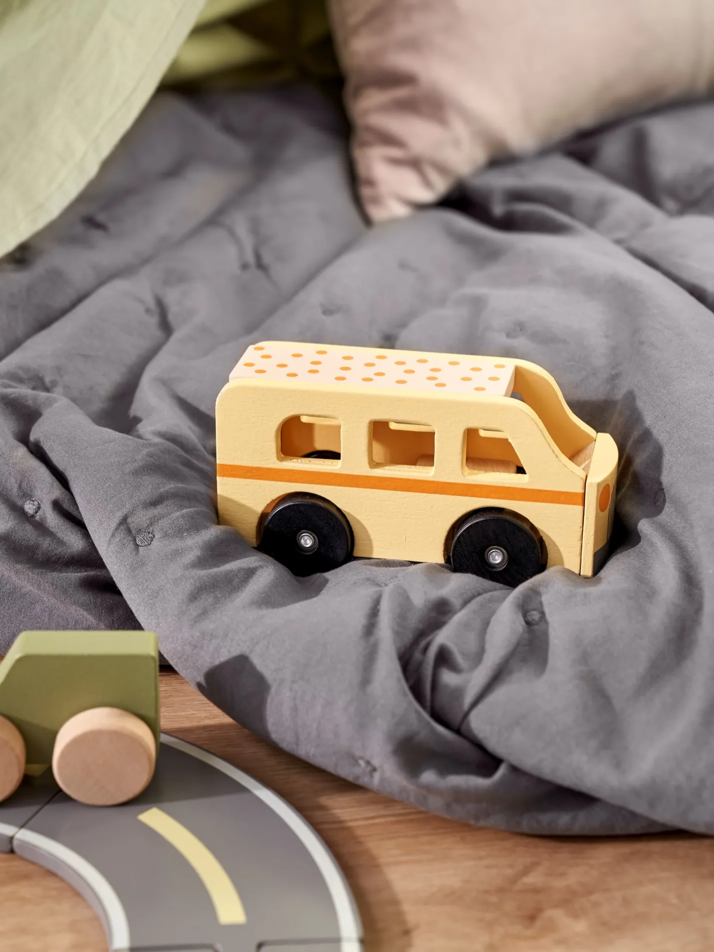 Online Søstrene Grene Schweiz Spielzeugbus Yellow